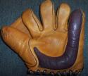 View the image: Winn Well Softball Glove Front - Canada