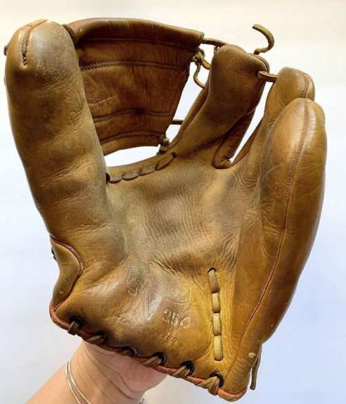 Alex Carrasquel DeLujo 254 Front - Mexico