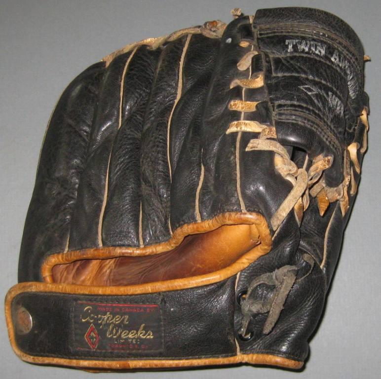 Cooper Weeks 204 2 Back Canada Imports Baseball Glove Collector