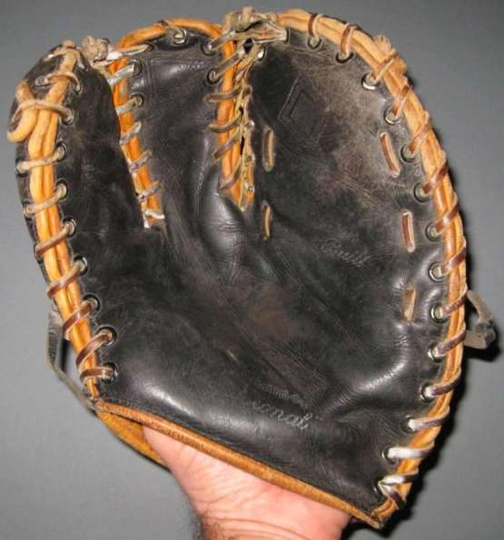Cooper Weeks Basemitt Front Canada Imports Baseball Glove