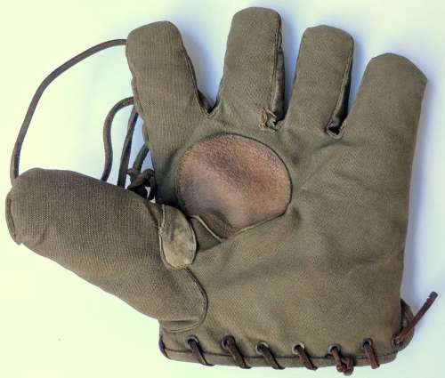 Mizuno Sewn Pocket Front - Japan