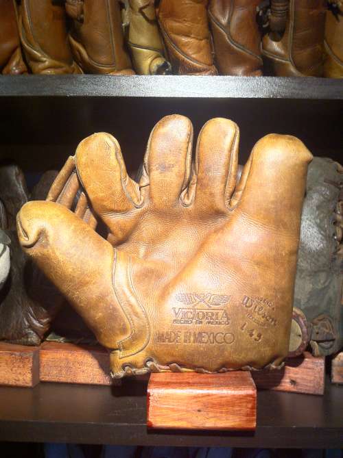 Wilson Victoria 145 Front - Mexico