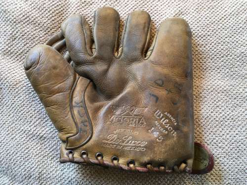 Wilson Victoria 145 Front - Mexico