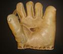 View the image: Wilson Victoria Glove Front - Mexico