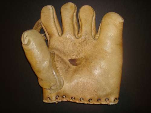 Wilson Victoria Glove Front - Mexico