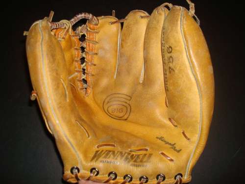 Winn Well 756 Front - Canada