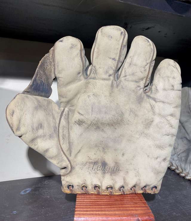 W.H. Brine 1 Inch Web White Front