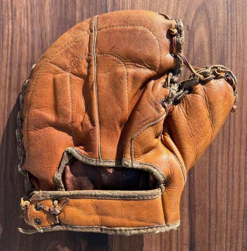 Elbert P. Fletcher JC Higgins Basemitt Back