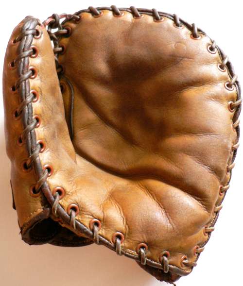 JC Higgins Xpert Basemitt Front