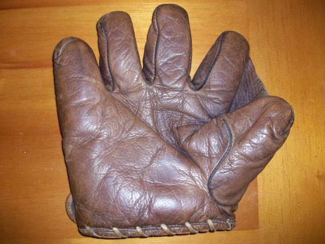 JC Higgins Full Web Lefty Front