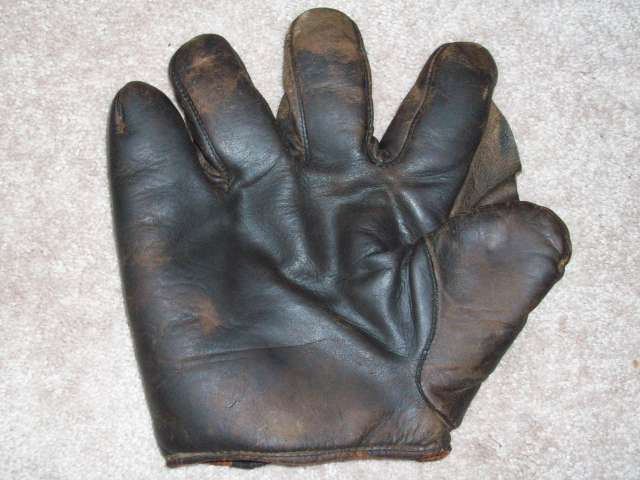 JC Higgins Full Web Lefty Front