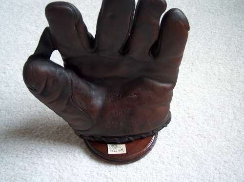 Virgil Barnes JC Higgins 1664 Front