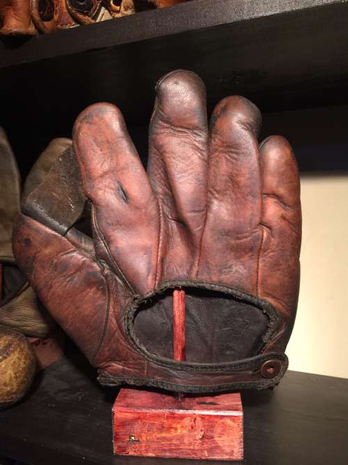 Virgil Barnes JC Higgins 1665 1 Inch Web Lefty Back