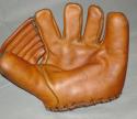 View the image: Joe DiMaggio Spalding 133 2 Front