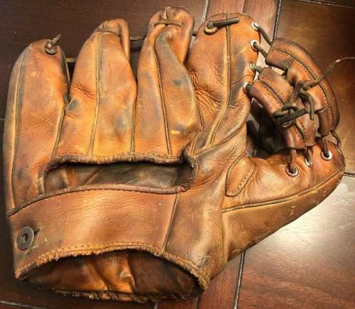 Joe DiMaggio OK Back