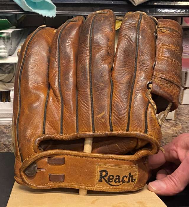 Joe DiMaggio Reach Back