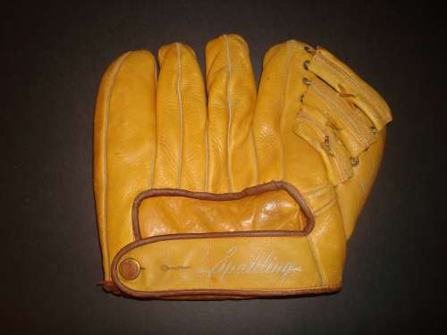 Joe DiMaggio Spalding 133 Back 2