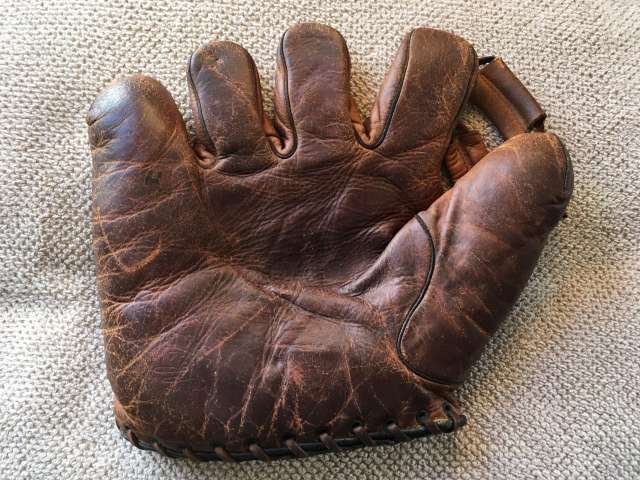 Joe DiMaggio Spalding 222-31 Front