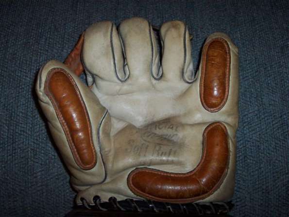 Ken Wel White Softball Glove 1 Front