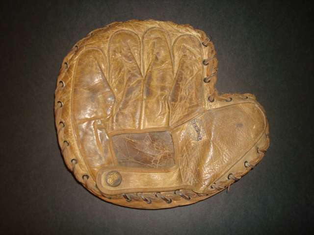 Ken Wel MH2 Catchers Mitt Back