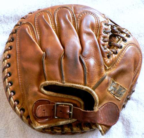 Luke Sewell Ken Wel Catchers Mitt Back