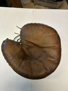 Mike Riba Ken Wel Catchers Mitt Front