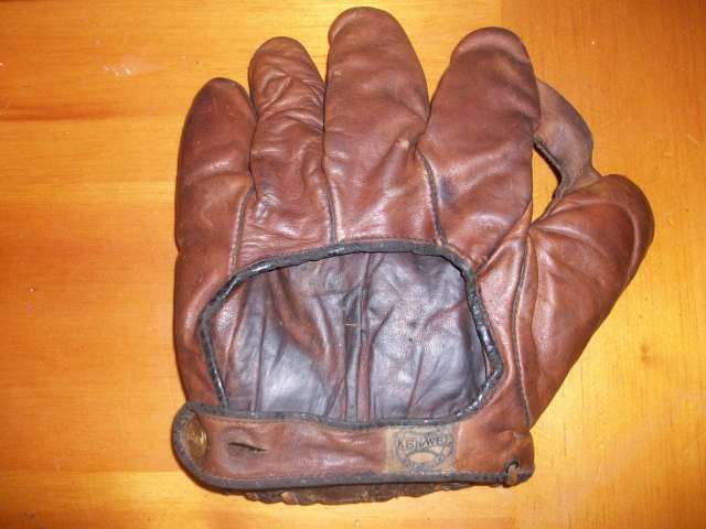 Cy Williams Ken Wel 539 Back