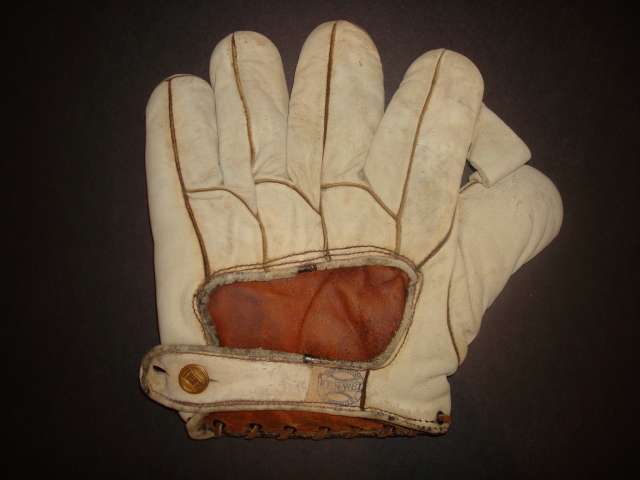 E.J. Dick Cox Ken Wel 546 Back