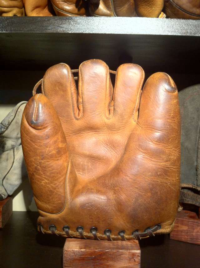 Edd Roush Ken Wel 542S Front