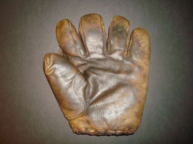 Spalding King Patent Full Web Front