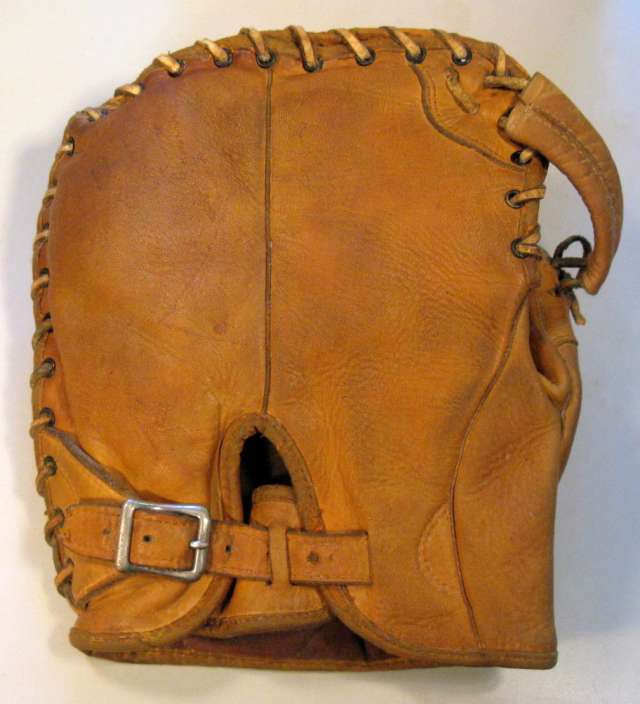 Lou Gehrig Banner B164 Basemitt Back
