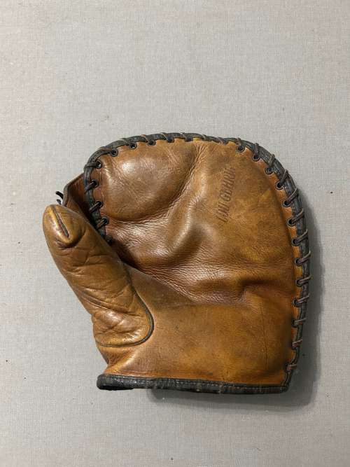 Lou Gehrig Banner Basemitt Front