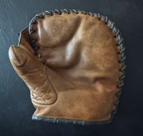 Lou Gehrig Peerless Basemitt Front