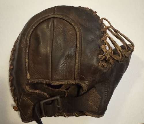 Lou Gehrig Basemitt Back