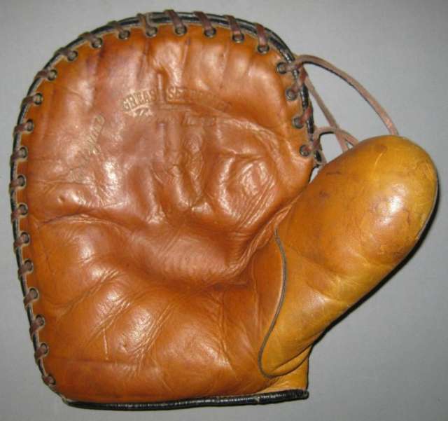 Lowe & Campbell Basemitt Front