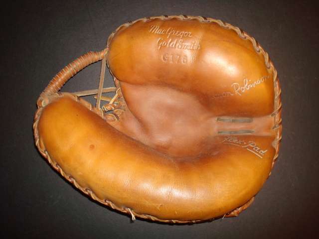 Aaron Robinson MacGregor Goldsmith G176 Front