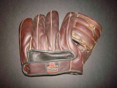 Bobby Doerr MacGregor Goldsmith G111 Back