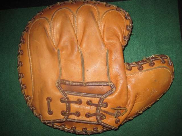 Earl Brucker MacGregor Goldsmith G180 Back