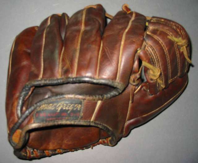 Bobby Doerr MacGregor G111 Back