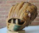 View the image: Willie Mays MacGregor M680 Back