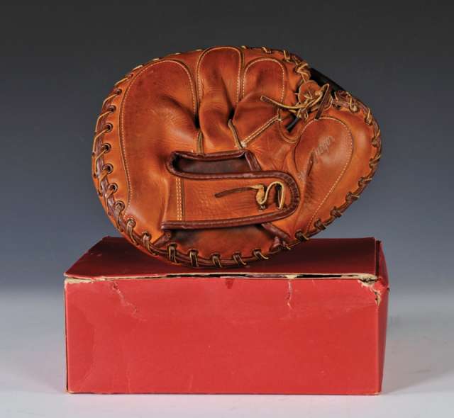 Bill Dickey MacGregor G182 Back