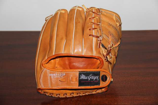 Bob Thomson MacGregor G108 Back