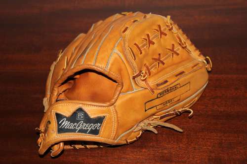 Frank Robinson MacGregor PBC Back