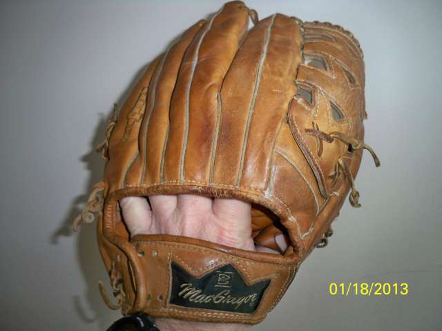 Frank Robinson MacGregor Triple Crown Back