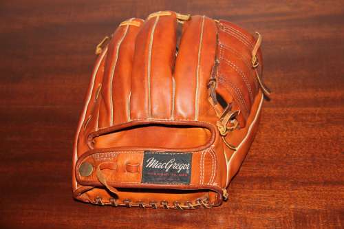Gil MacDougald MacGregor G114 Back