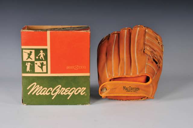 Gil McDougald MacGregor G44 Back