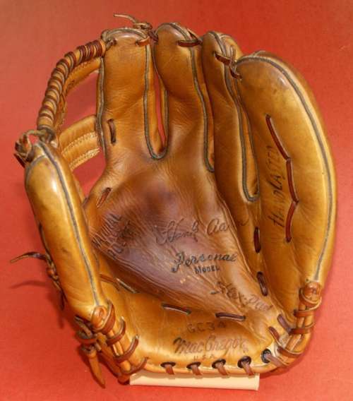 Hank Aaron Brunswick MacGregor GC34 Personal Model Front