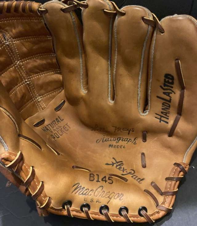 Willie Mays Brunswick MacGregor B145 Front