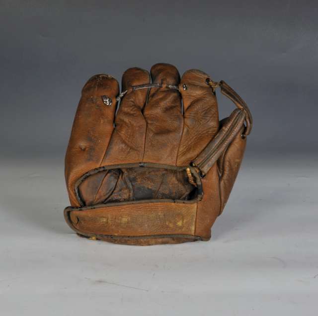 Carl Hubbell Marathon 60-4220 Back