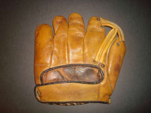 Carl Hubbell Marathon 60-4220 Back